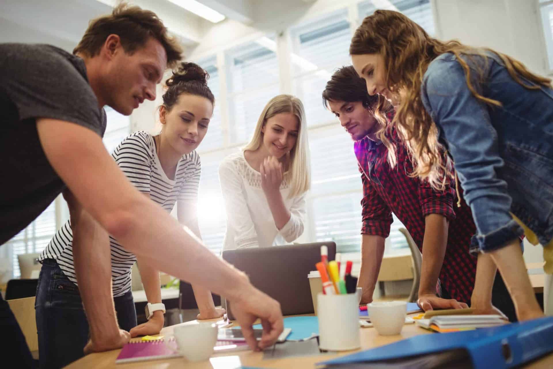 Graphiques Designer en réunion